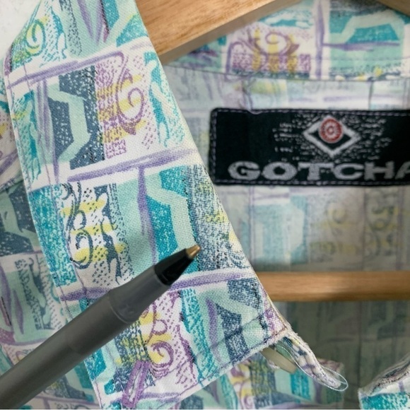 Vintage Gotcha Wild Hawaiian Print Collared Shirt No Tag Fits Mens M Surf Rad - Picture 10 of 17